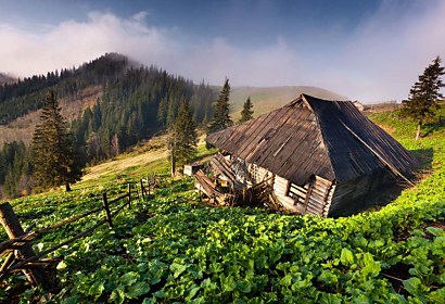 Fototapeta Domček v horách 18630